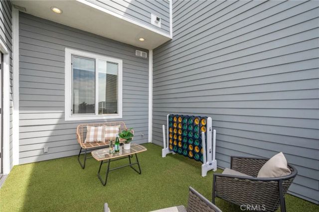 1300 12th Street E, Manhattan Beach, CA 90266