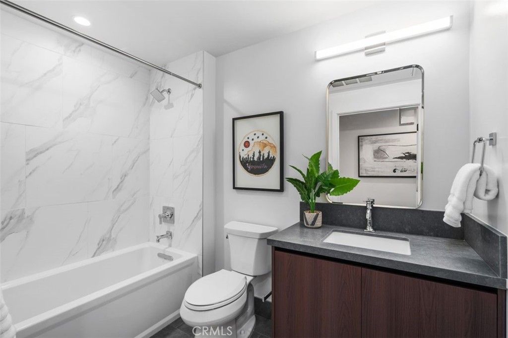 Image 13 of property listing at 150 S Oak Knoll 202, Pasadena, CA 91101