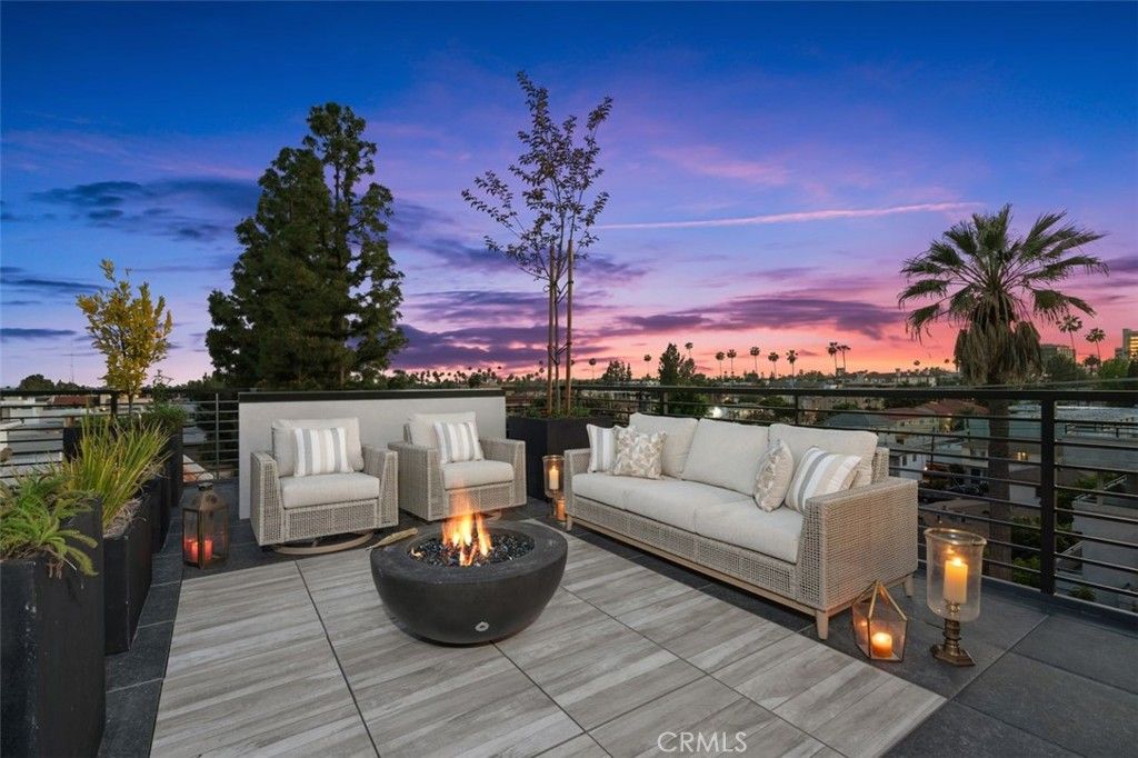 Image 26 of property listing at 150 S Oak Knoll 202, Pasadena, CA 91101