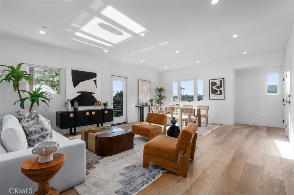 Image 3 of property listing at 150 S Oak Knoll 202, Pasadena, CA 91101
