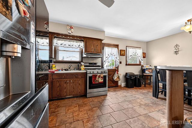 26 Charlotte Street, Carteret, NJ 07008