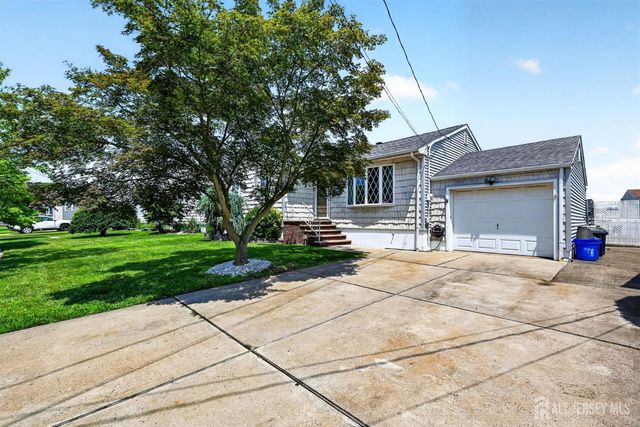 26 Charlotte Street, Carteret, NJ 07008
