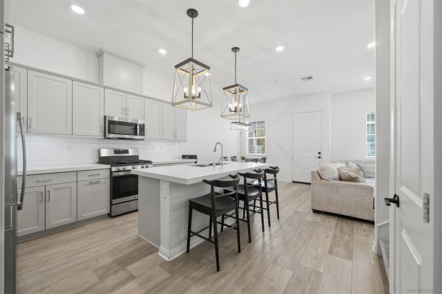 2041 Bluestone Circle, Chula Vista, CA 91913