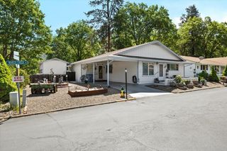 720 Brookside Circle, Rogue River, OR 97537