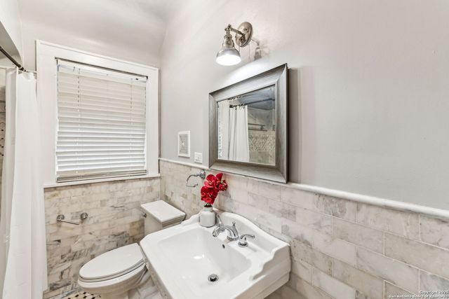 162 Davis Court, San Antonio, TX 78209