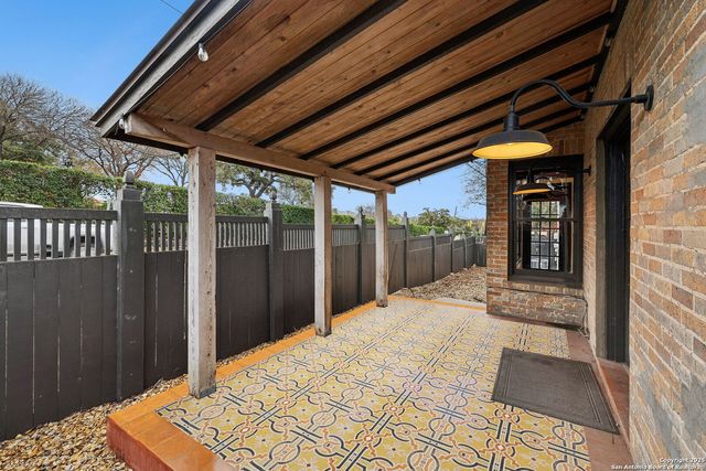 162 Davis Court, San Antonio, TX 78209