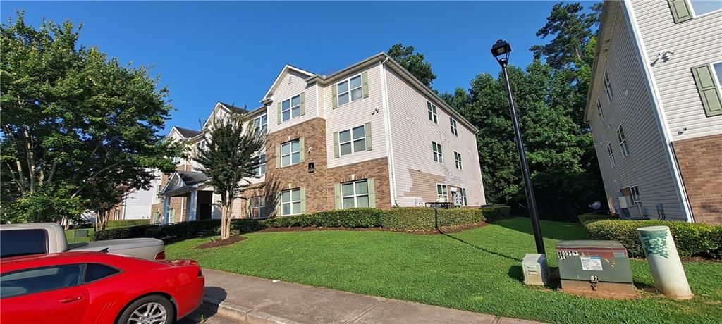 4204 Fairington Ridge Circle, Lithonia, GA 30038