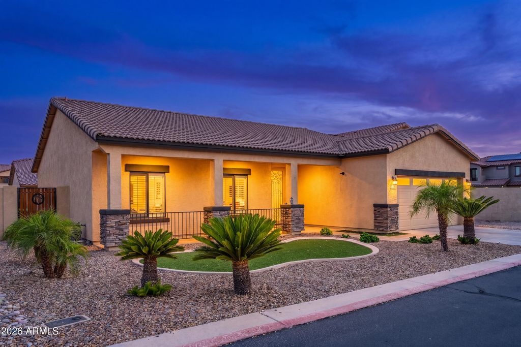 2191 E 25TH Avenue, Apache Junction, AZ 85119