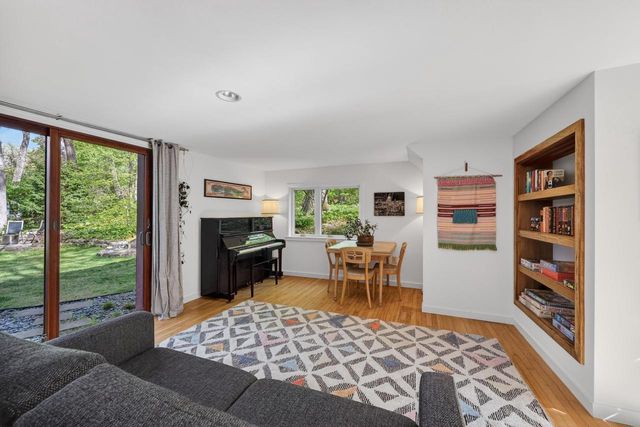 3415 Blackhawk Drive, Madison, WI 53705