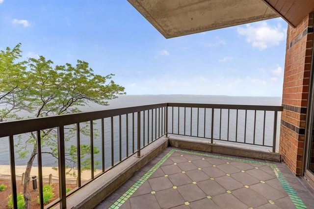 3 Seal Harbor 336, Winthrop, MA 02152