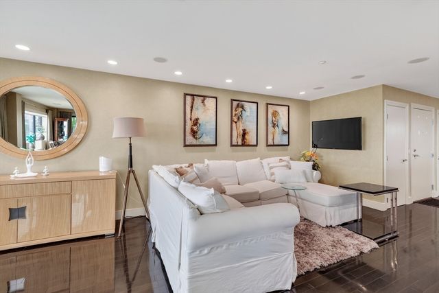 3 Seal Harbor 336, Winthrop, MA 02152