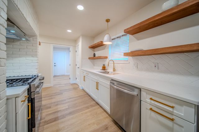 5125 Ashbrook Road, Dallas, TX 75227