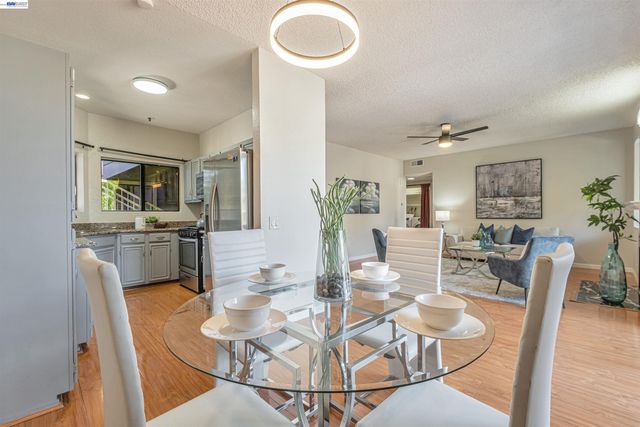 3402 Pinewood Ter 211, Fremont, CA 94536