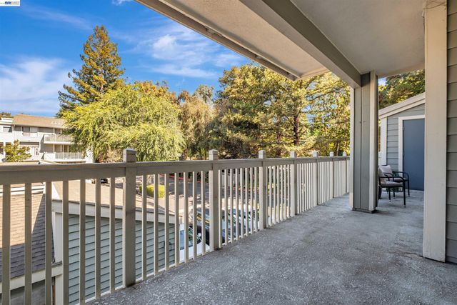 3402 Pinewood Ter 211, Fremont, CA 94536