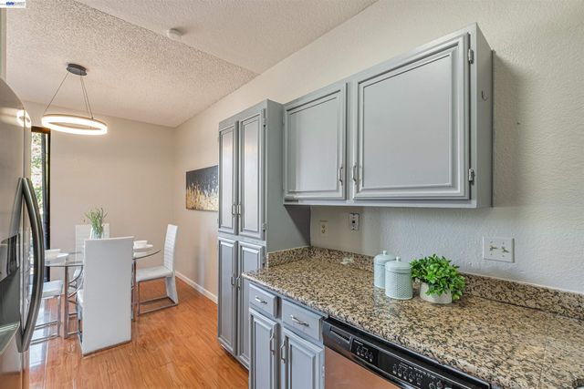 3402 Pinewood Ter 211, Fremont, CA 94536