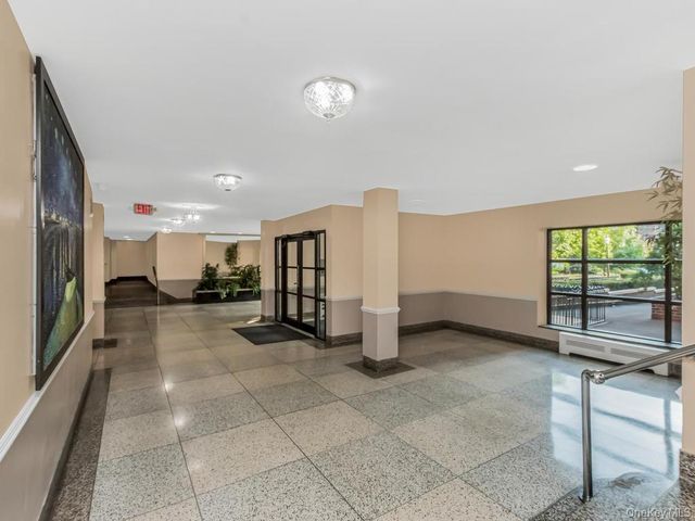480 Riverdale Avenue 6H, Yonkers, NY 10705