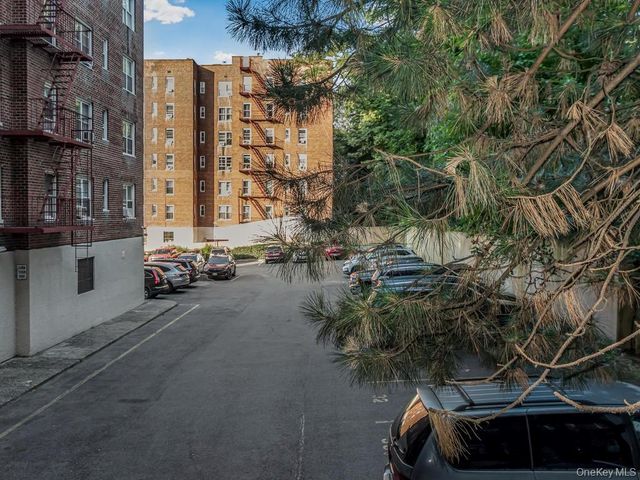 480 Riverdale Avenue 6H, Yonkers, NY 10705