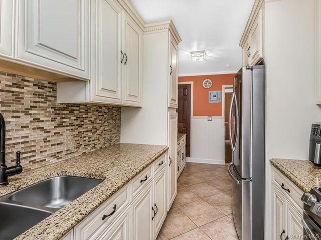 480 Riverdale Avenue 6H, Yonkers, NY 10705