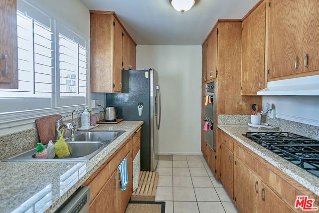 514 S Harvard Boulevard 306, Los Angeles, CA 90020