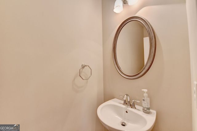 7911 Brass Lantern Drive, Flowery Branch, GA 30542