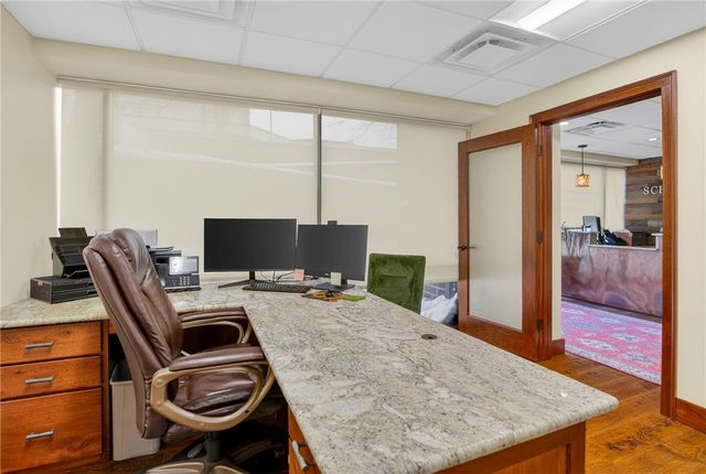 750 Washington Rd Units 12,13,14, Mt Lebanon, PA 15228