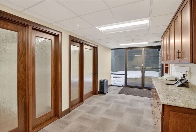 750 Washington Rd Units 12,13,14, Mt Lebanon, PA 15228