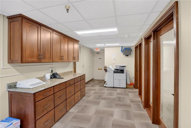 750 Washington Rd Units 12,13,14, Mt Lebanon, PA 15228