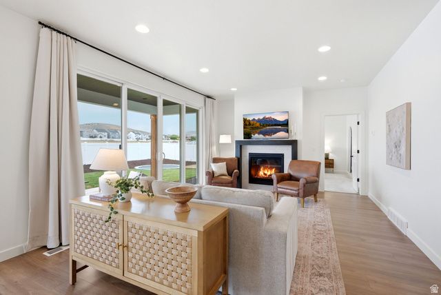 163 N WOODRUN WAY, Saratoga Springs, UT 84045