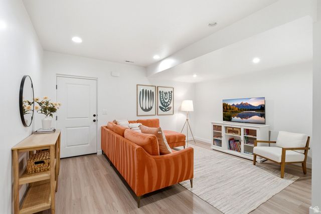 163 N WOODRUN WAY, Saratoga Springs, UT 84045