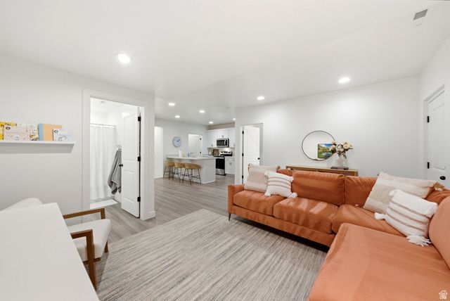 163 N WOODRUN WAY, Saratoga Springs, UT 84045