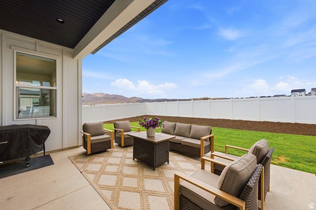 163 N WOODRUN WAY, Saratoga Springs, UT 84045