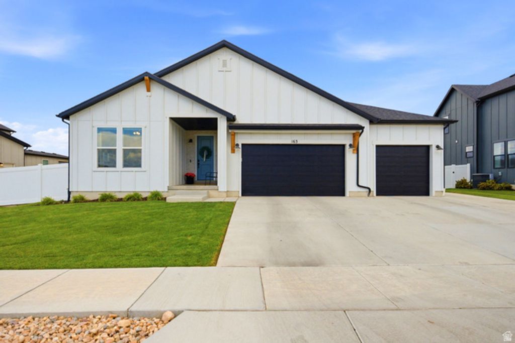 163 N WOODRUN WAY, Saratoga Springs, UT 84045