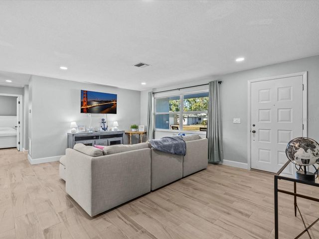 2573 REDWOOD CIRCLE, Clearwater, FL 33763