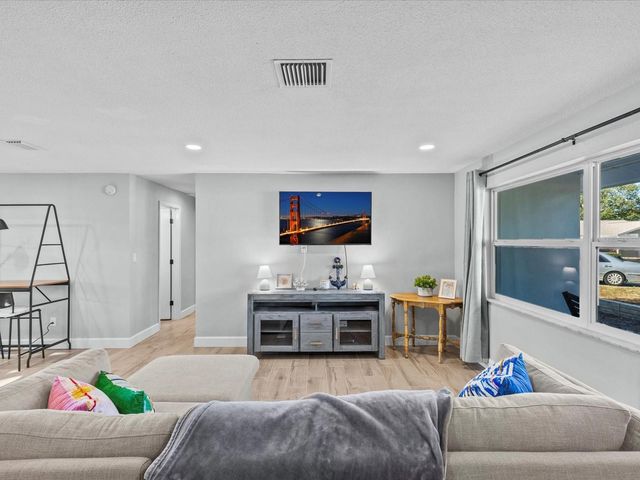 2573 REDWOOD CIRCLE, Clearwater, FL 33763