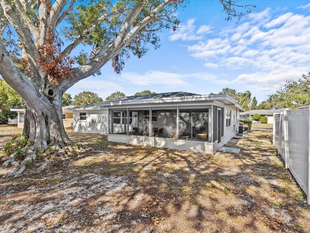 2573 REDWOOD CIRCLE, Clearwater, FL 33763