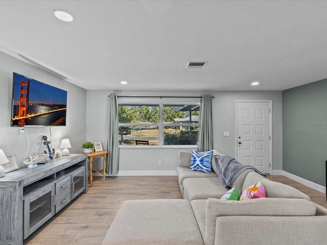 2573 REDWOOD CIRCLE, Clearwater, FL 33763