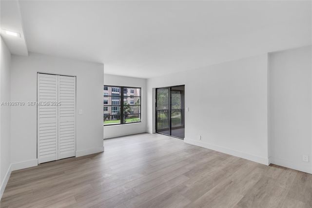 14475 Strathmore Ln 305, Delray Beach, FL 33446