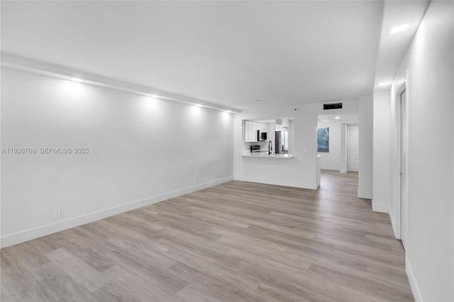 14475 Strathmore Ln 305, Delray Beach, FL 33446