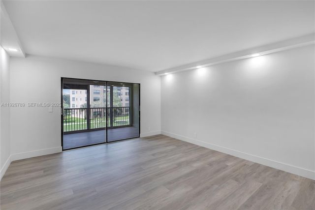 14475 Strathmore Ln 305, Delray Beach, FL 33446