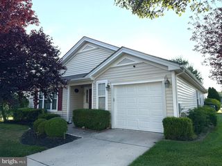 77 MAPLE LEAF CIR, Sewell, NJ 08080