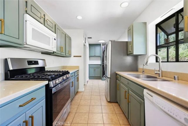 826 Katherine Road, Simi Valley, CA 93063