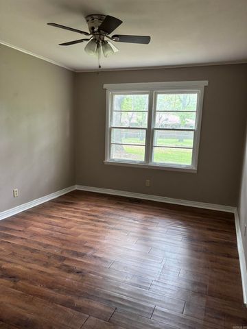 431 Laughrun Dr, Forrest City, AR 72335