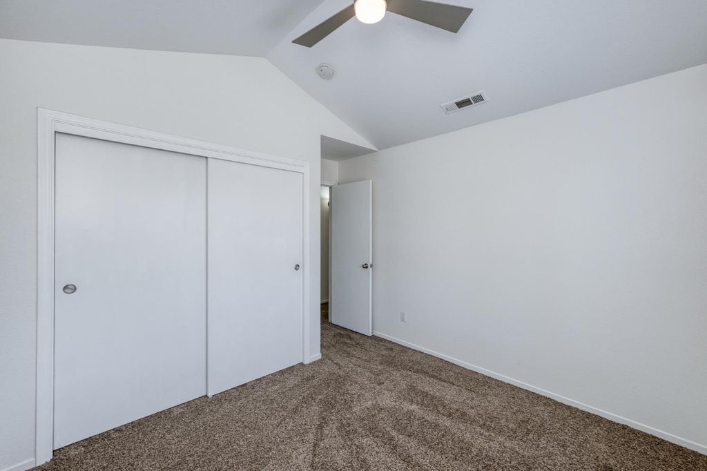 Image 20 of property listing at 2078 E Pinedale Avenue, Fresno, CA 93720
