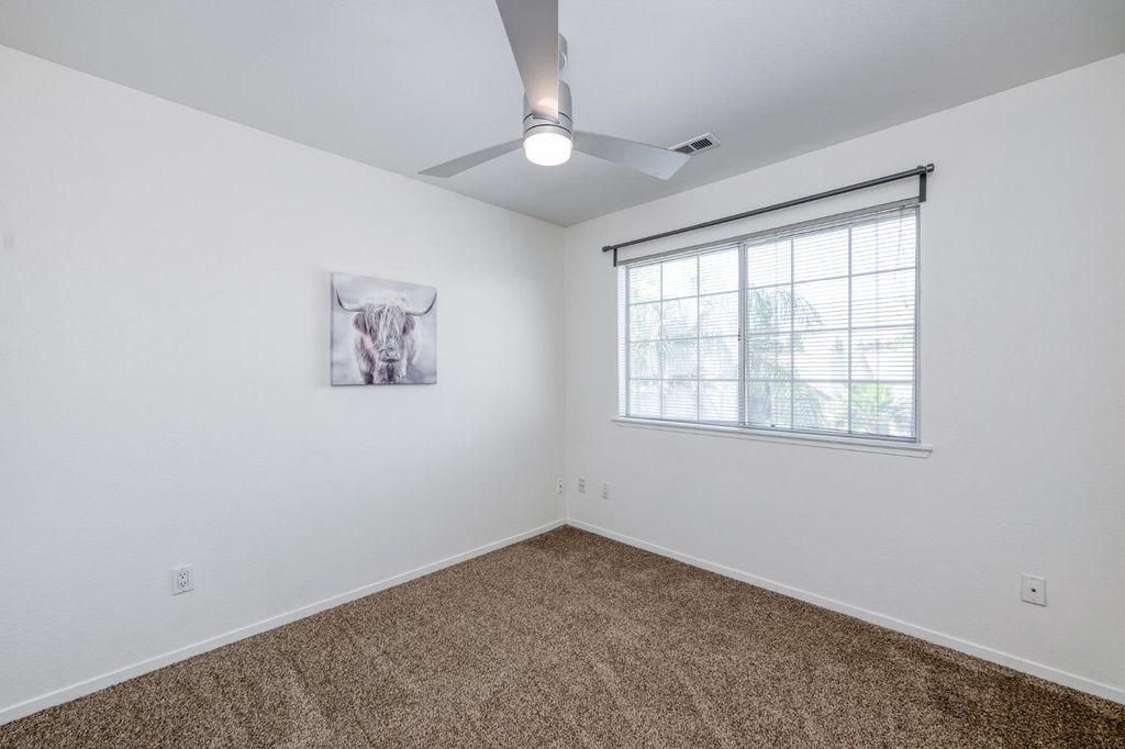 Image 22 of property listing at 2078 E Pinedale Avenue, Fresno, CA 93720