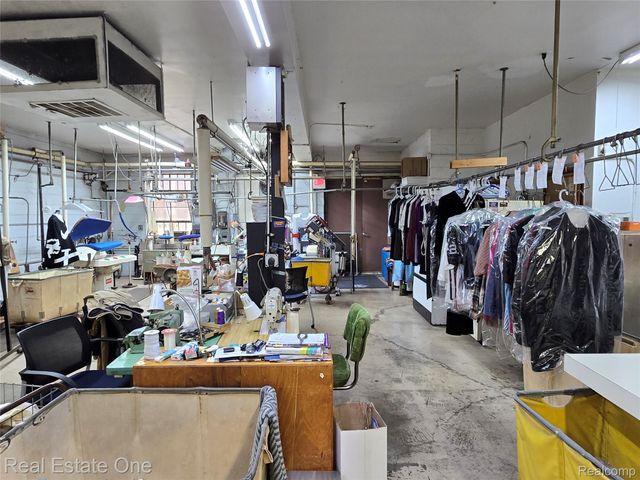 20640 Van Born Road, Dearborn Heights, MI 48125