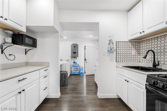 3934 Palos Verdes Street, Las Vegas, NV 89119