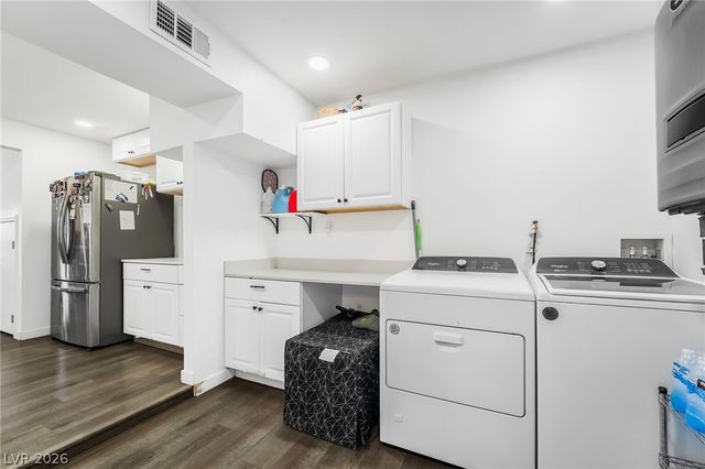 3934 Palos Verdes Street, Las Vegas, NV 89119