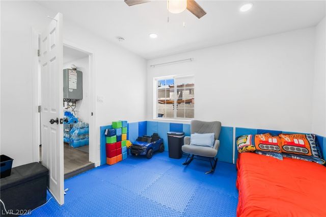 3934 Palos Verdes Street, Las Vegas, NV 89119