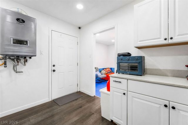 3934 Palos Verdes Street, Las Vegas, NV 89119