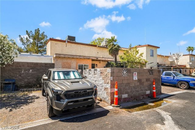 3934 Palos Verdes Street, Las Vegas, NV 89119